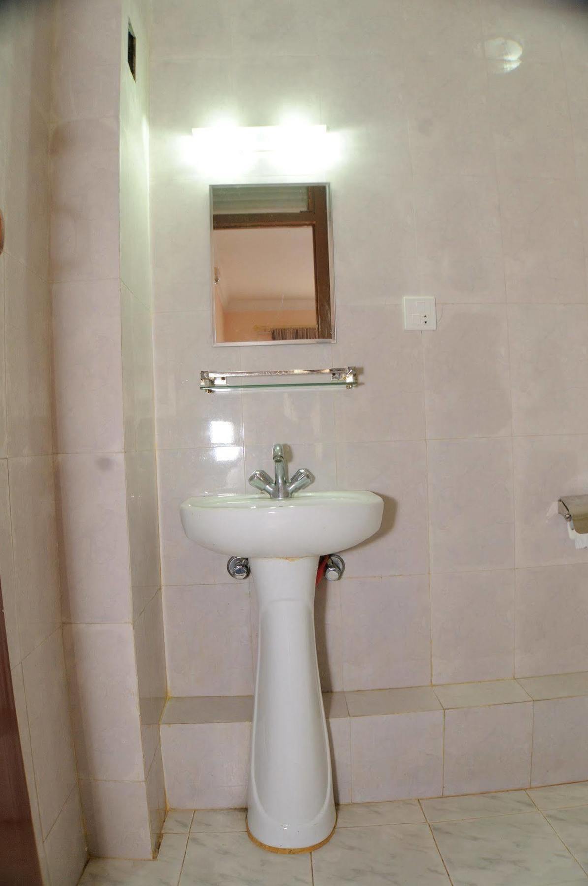 Hotel Brihaspati Katmandu Kültér fotó
